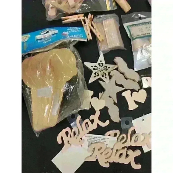 Mixed Lot Unfinished 1.5 lb. Wood Craft Pieces NEW & Opened Assortment Dollhouse - Picture 4 of 6